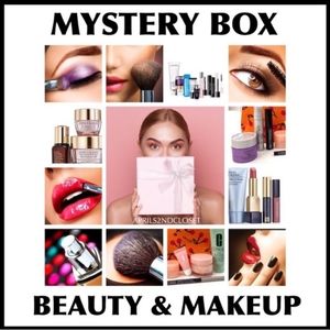 25-Pieces Makeup Cosmetics - Bundle Lot MUA Influencers Mystery Box